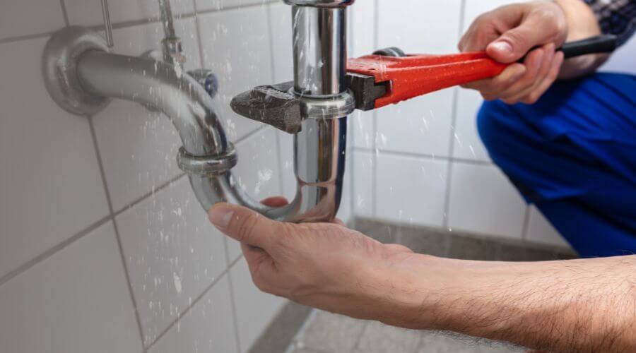 Expert burst pipe repair services in Bruin, PA